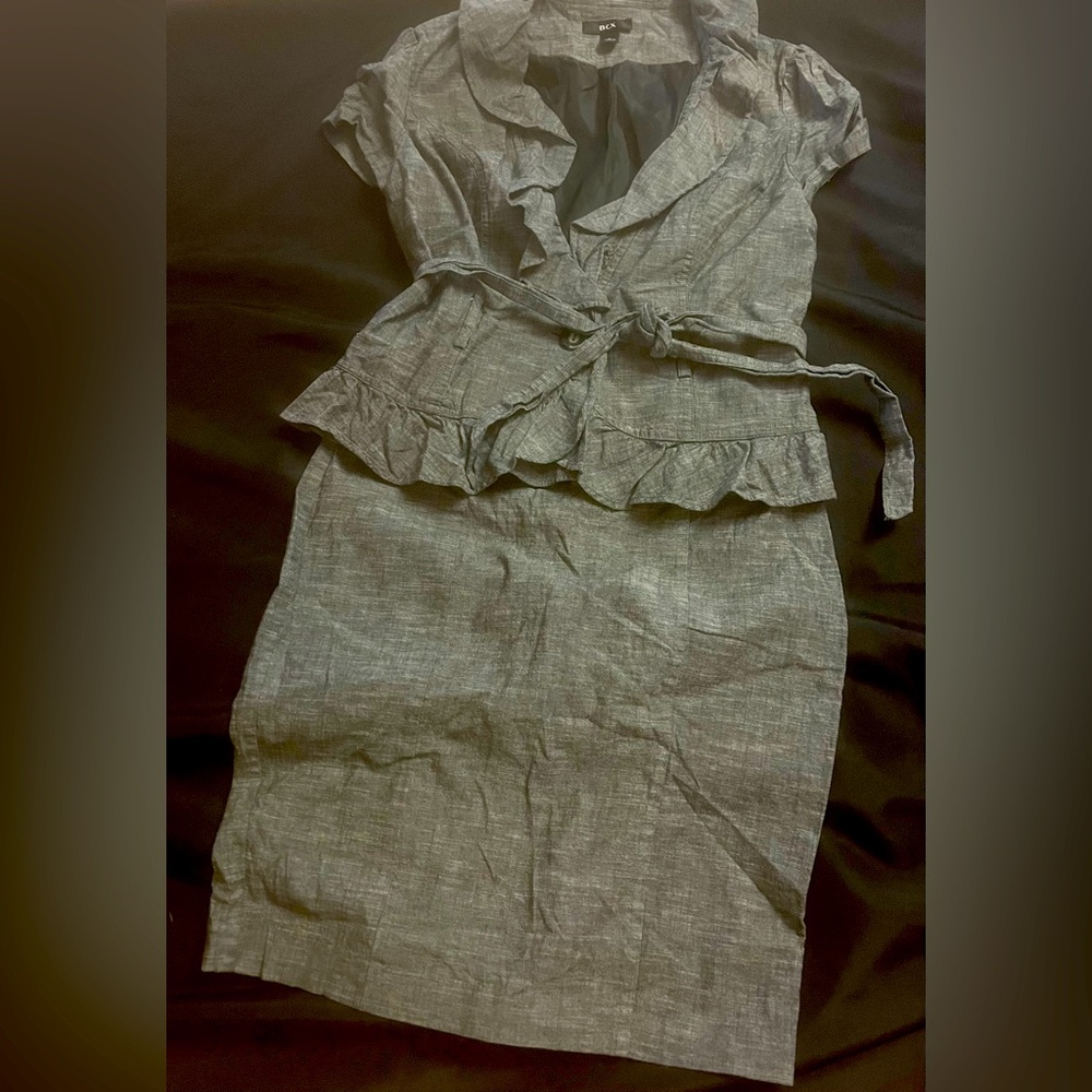 Top with matching belt tie and skirt matching 3 piece very dressy